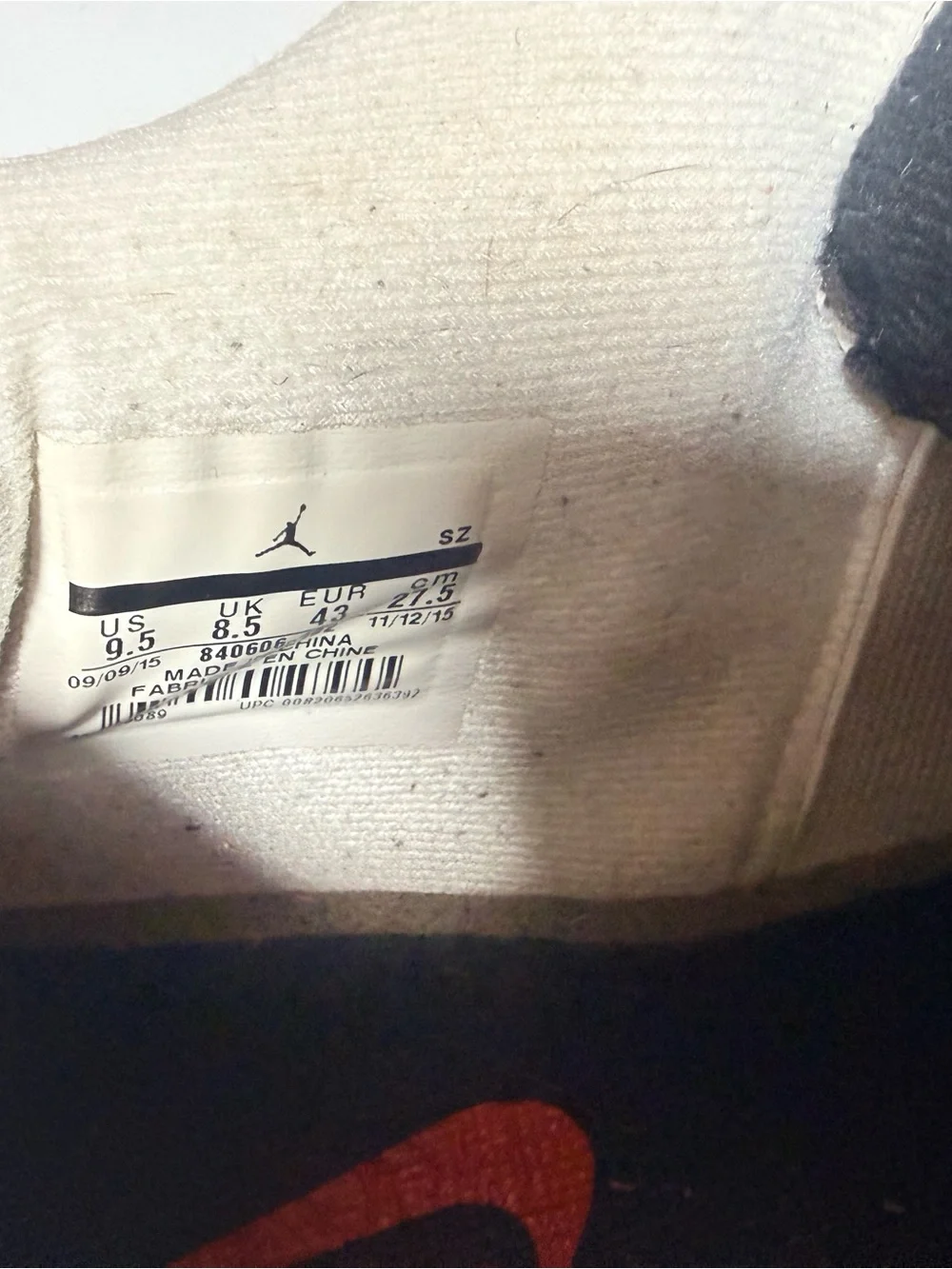 Jordan Kids White and Navy Jumpman Low-Top Sneakers with Red Logo